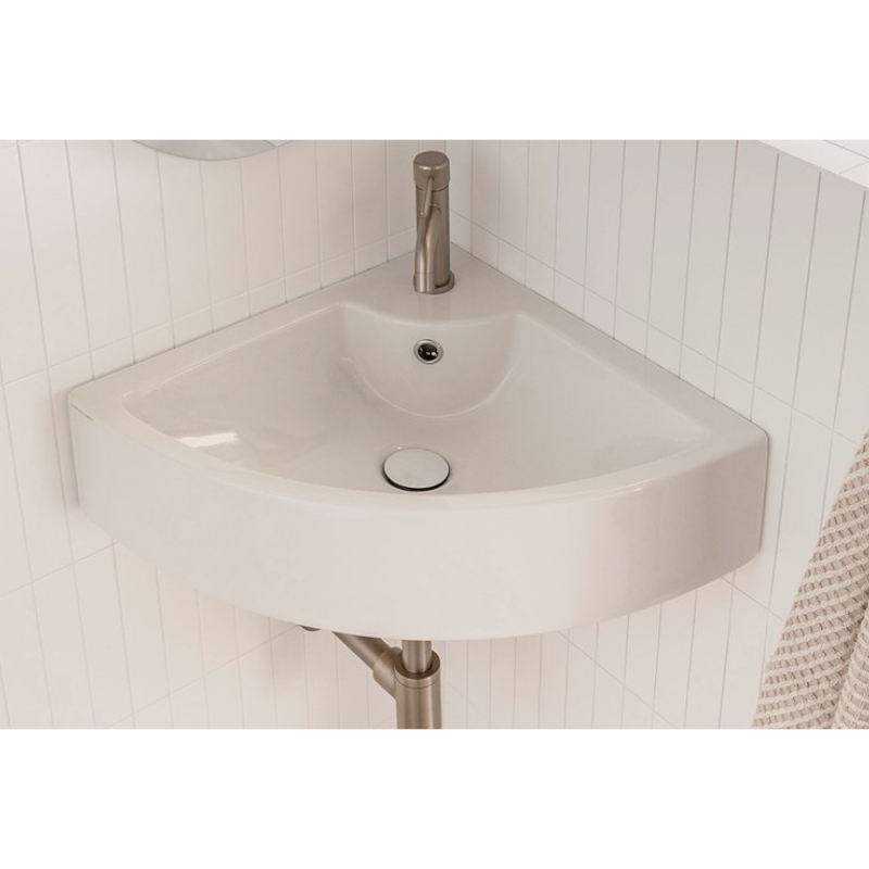 adp-square-corner-wall-hung-basin-gloss-white_lifestyle_TOPCSQC475GW